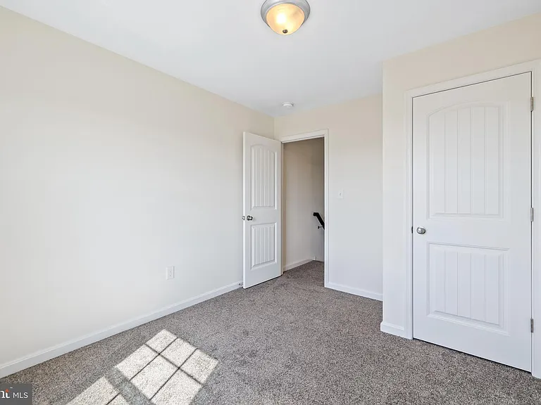 2 Heath Cir — Photo 15