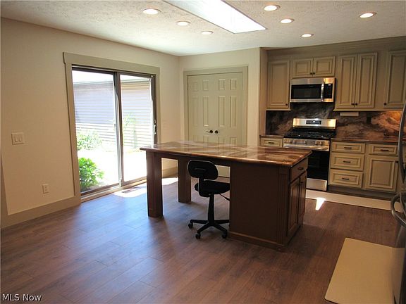 3rd image of 13508 Suncrest Ct