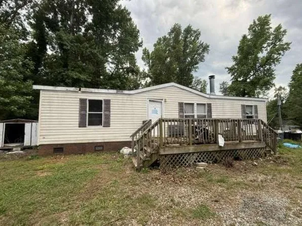 135 Stanley Dr, Troy, NC 27371