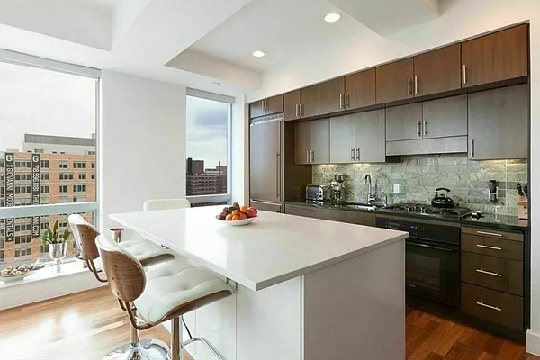 Rented by Douglas Elliman | media 16