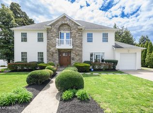 8 Vreeland Pl, Oceanport, NJ 07757