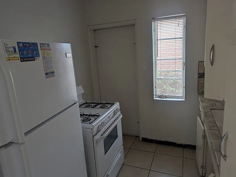 1338 E 8th St #1338 — Photo 11