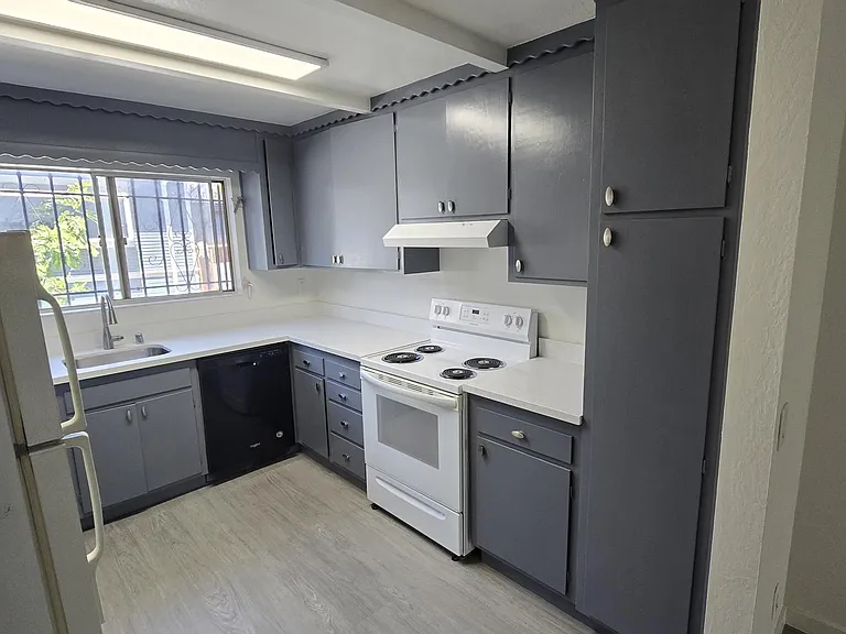 2 bed, 1.0 bath, 850 sqft, $2,295 — Photo 4