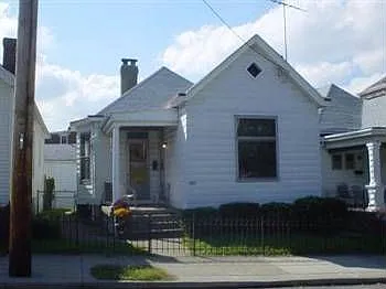 420 Washington Ave photo 1