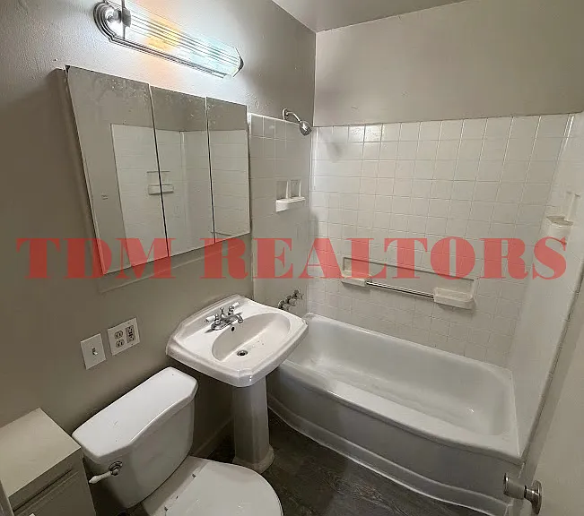 733 Vermilya Ave — Photo 10