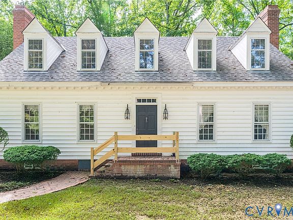 5th image of 12701 Old Chestnut Cir
