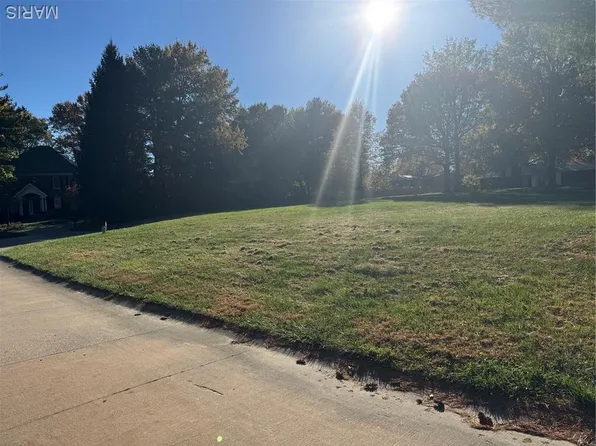 28 Southbridge Ln, Edwardsville, IL 62025