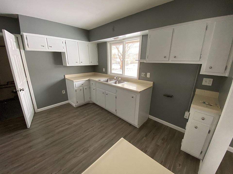 1st image of 1389 Vandenberg Cir