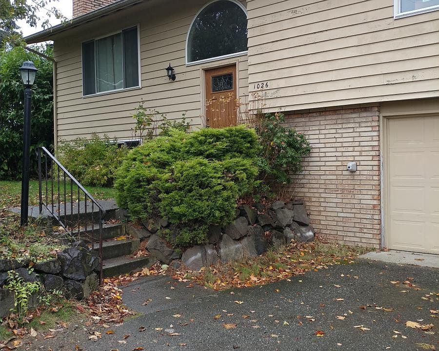 2nd image of 1026 SW 114th St