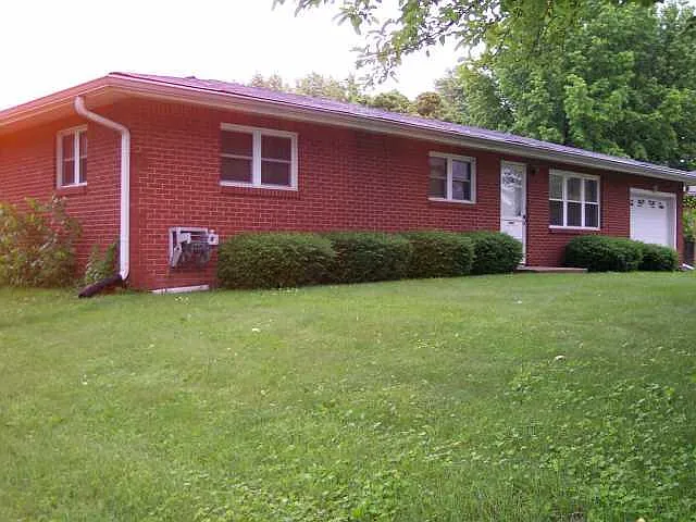 702 W Fabyan Rd photo 1