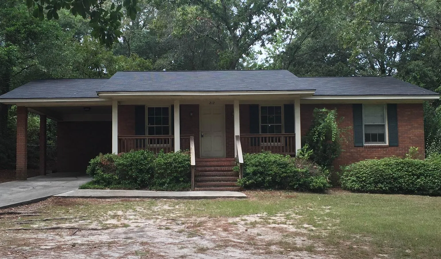 3 bed, 1350 sqft, $1,600 — Photo 1