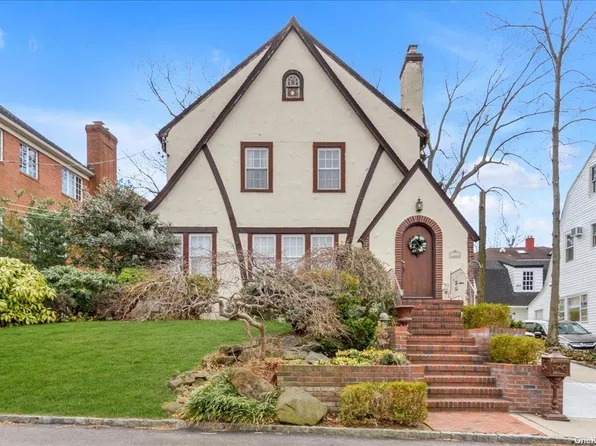 3722 223rd St, Bayside, NY 11361