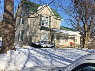 604 Cedar Ave, Saint Charles, IL