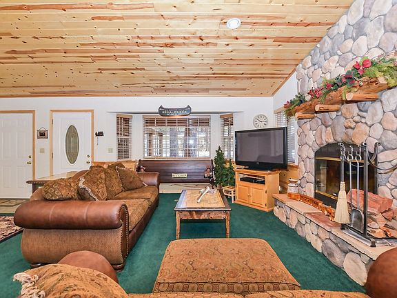 3rd image of 41574 McWhinney Ln