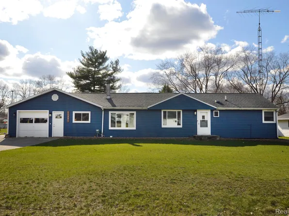 11391 Wing Dr, Clio, MI 48420