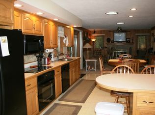 2743 Parkshire Dr, Racine, WI 53406