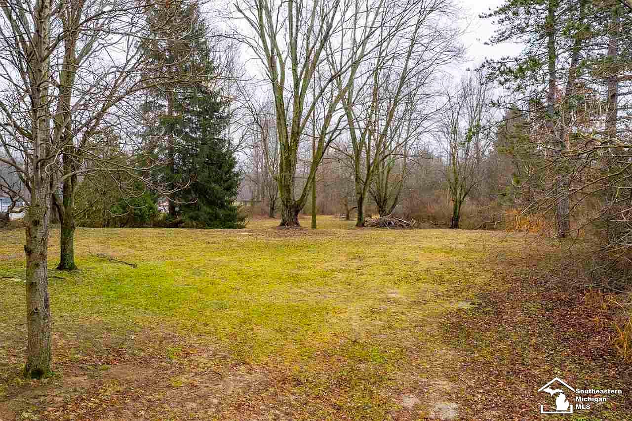 2975 W Rauch Rd, Temperance, MI 48182 Zillow