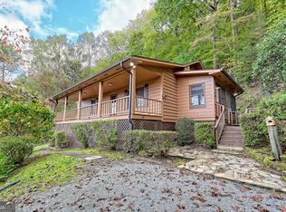 52 Lucky Ln, Rabun Gap, GA 30568