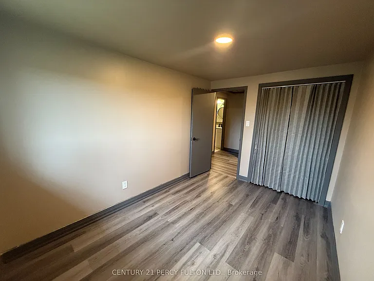 273 Coventry Ct — Photo 10