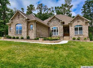 25 Emerald Point, Huntsville, AL 35803