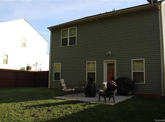 3rd image of 41 Ashton Bluff Cir