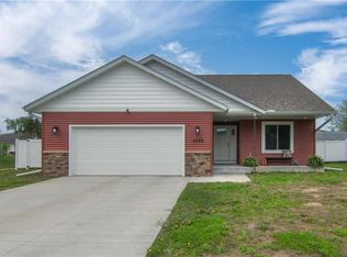 2226 Hoyem Ln, Eau Claire, WI 54703