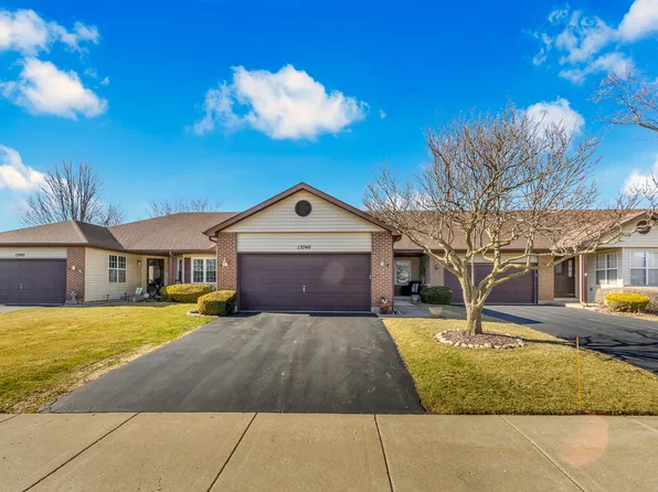 13740 S Magnolia Dr, Plainfield, IL 60544