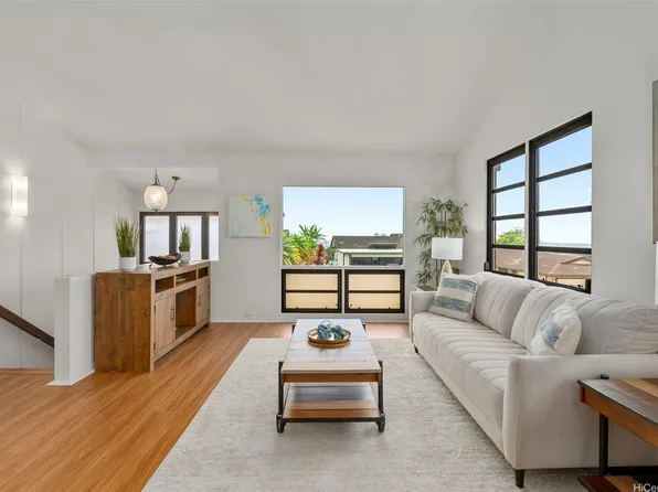 98-1794 Kupukupu St, Aiea, HI 96701
