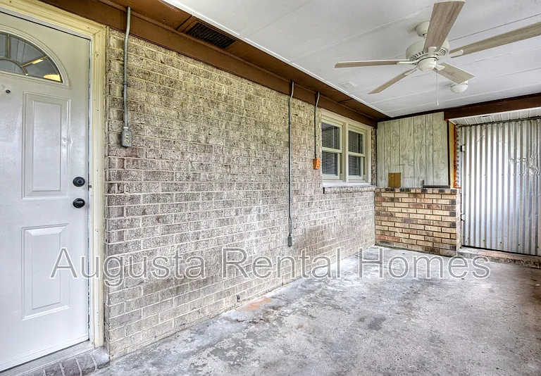3330 Young Forest Dr — Photo 27