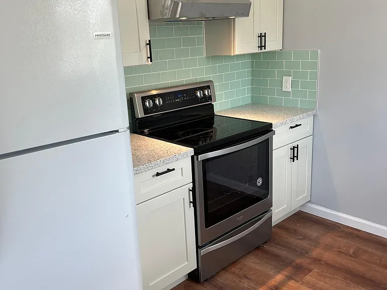 Kitchen stove