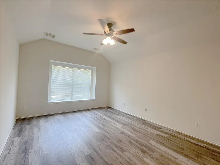 3426 Auburn Hollow Ln — Photo 11