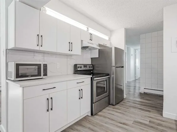 6919 S Elbow Dr SW #113, Calgary, AB T2V 0E6