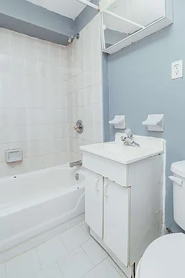 Rented by Nooklyn NYC LLC | media 4