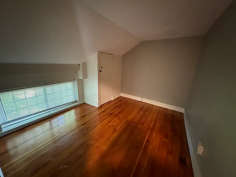 130 West St — Photo 25