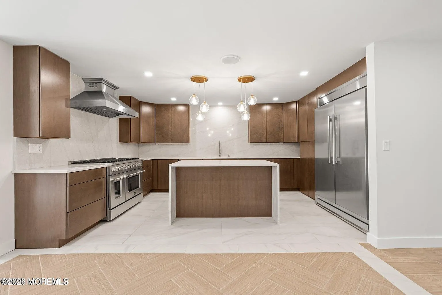 4 bed, 2242 sqft, $4,500 — Photo 4