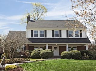 16 Bellegrove Dr, Montclair, NJ 07043