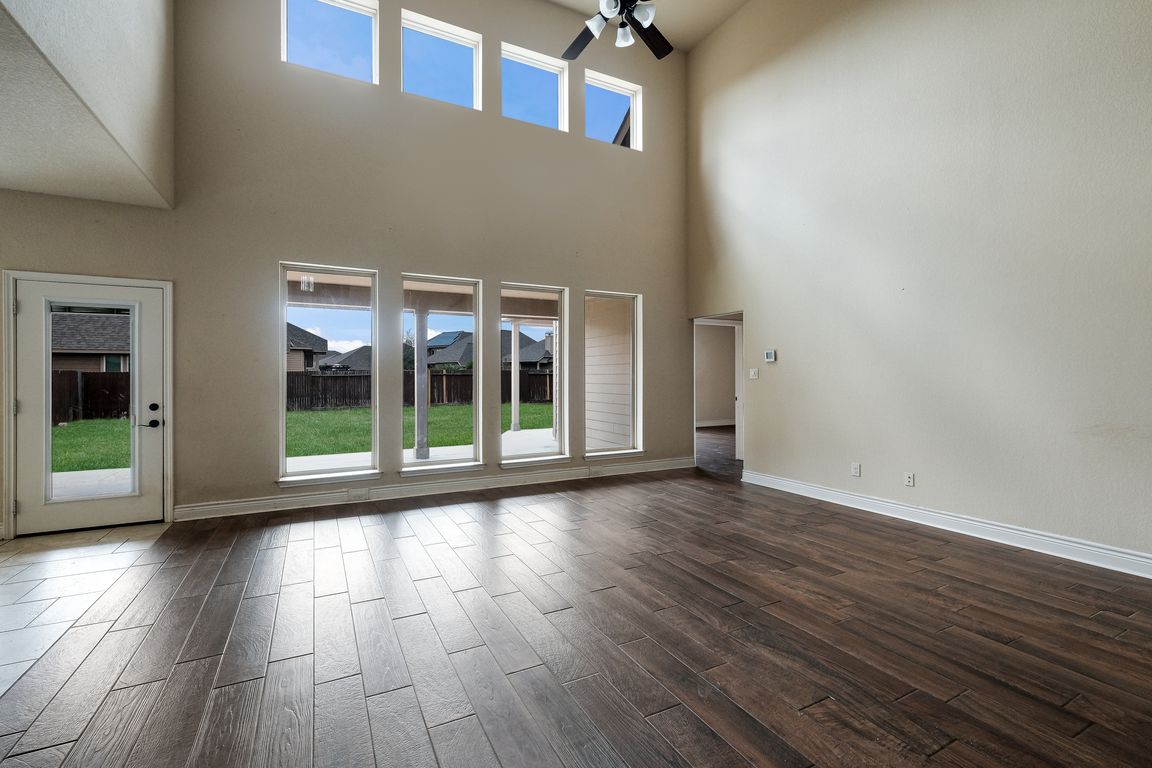 next background image