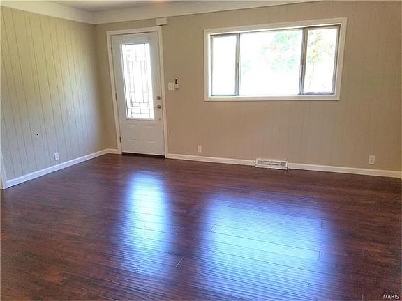 5th image of 2913 Buxton Ave