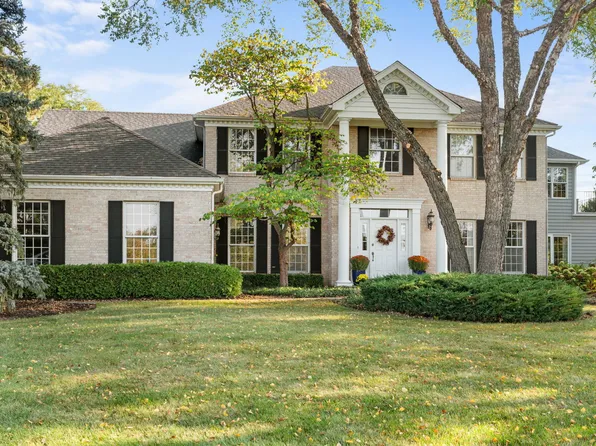 716 Old Westbury Ct, Crystal Lake, IL 60012