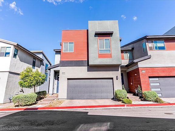 3rd image of 2664 Conifer Canyon St