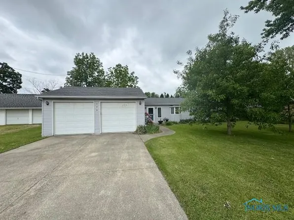 224 Beach St, Northwood, OH 43619