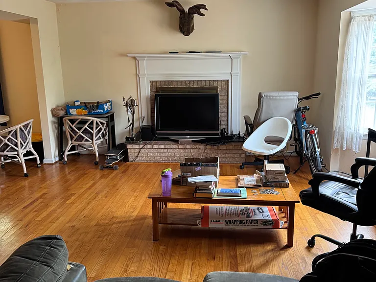 206 Todd Ave — Photo 2