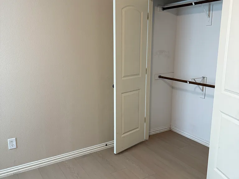 2701 Westpoint Dr — Photo 18