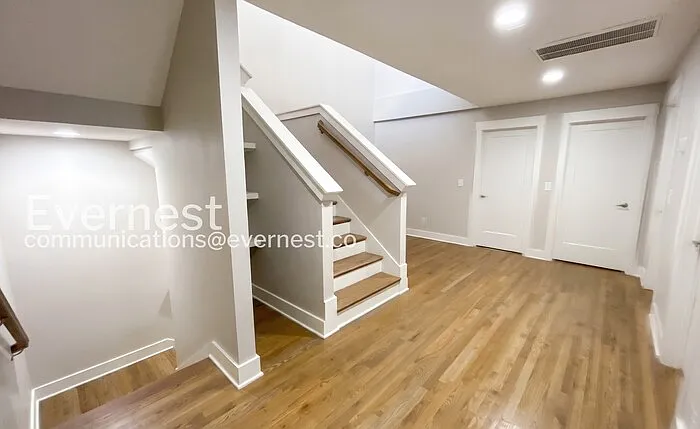 220 Croleywood Ln — Photo 9