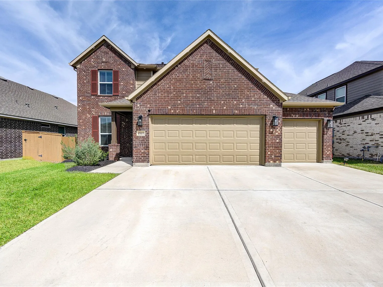 4 bed, 3.5 bath, 2854 sqft, $3,000 — Photo 1