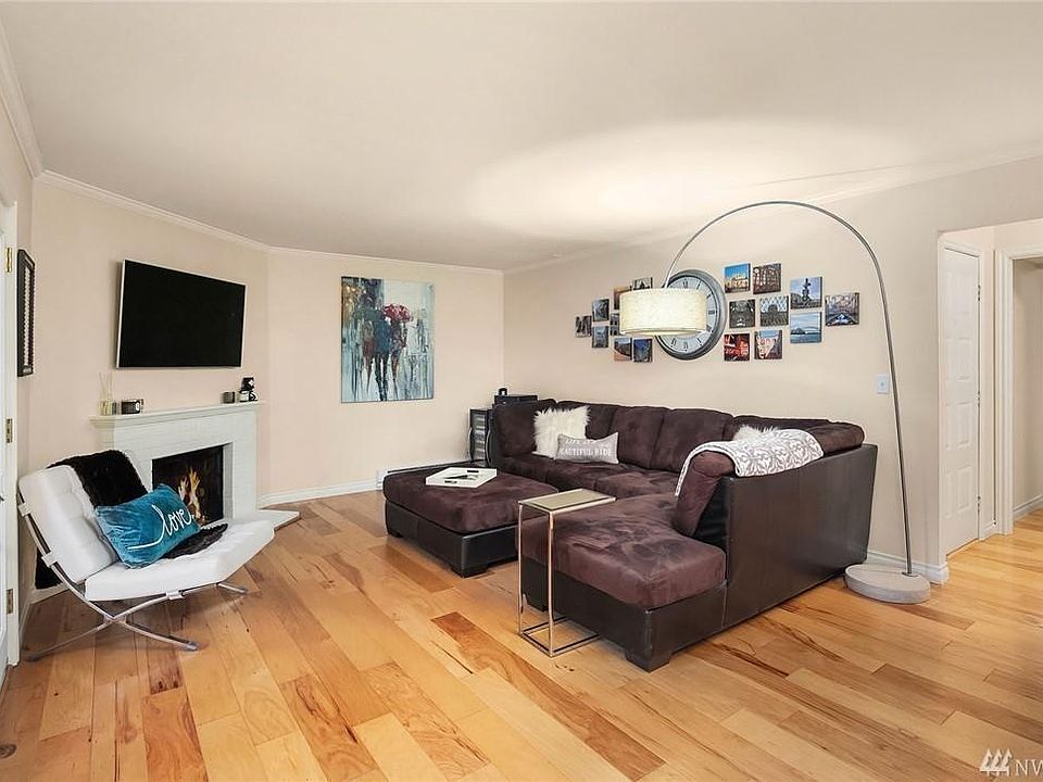 1st image of 10423 NE 32nd Pl APT E105