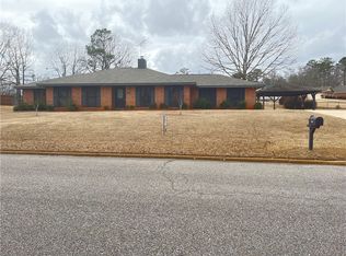 1704 Calcutta Dr, Opelika, AL 36801