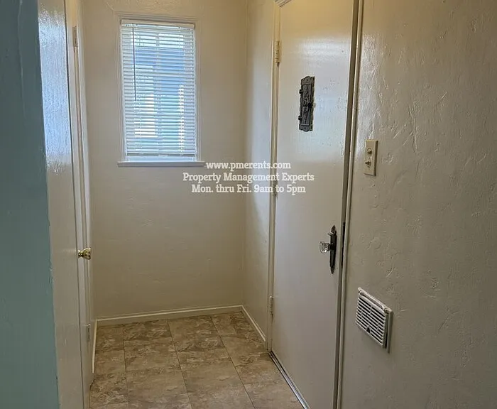 44 E Alder St — Photo 2