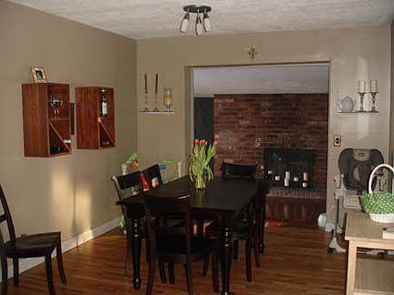 2nd image of 3910 Edgeland Ave