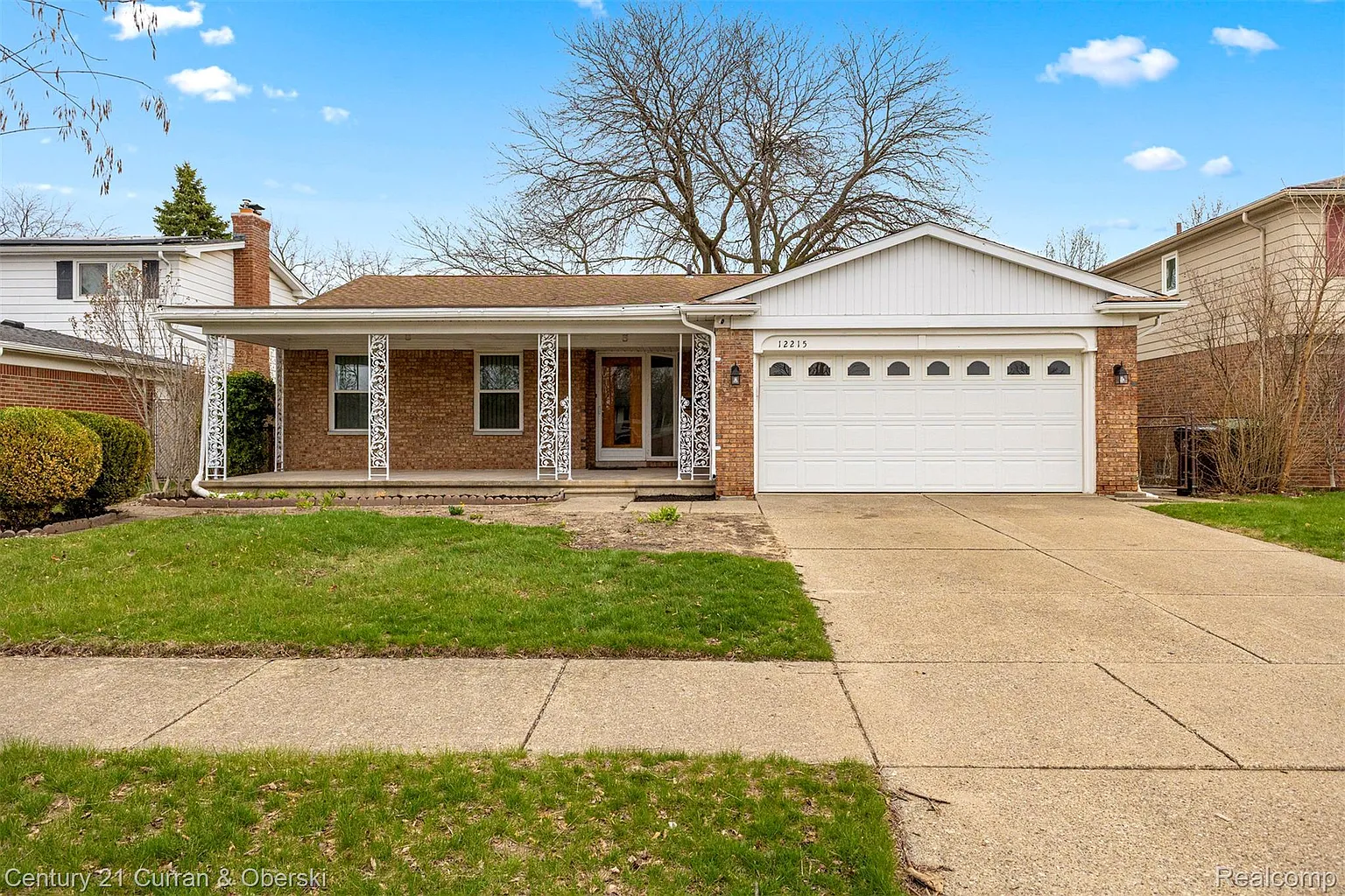 12215 Manor Dr photo 1